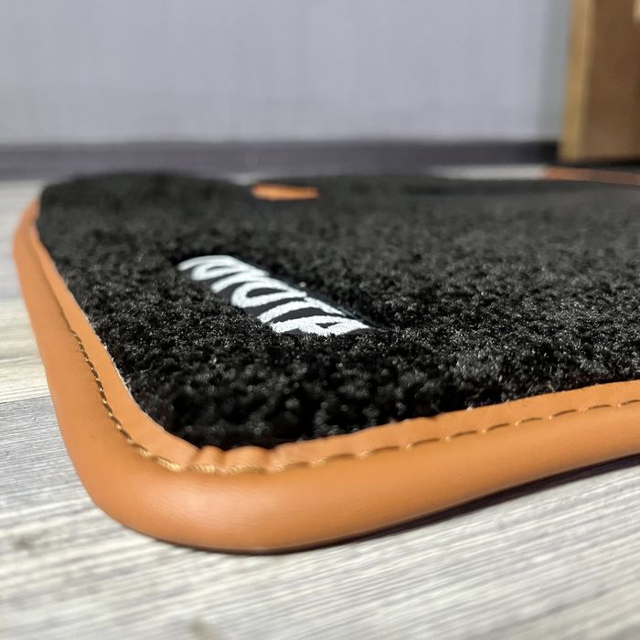 Оригинальные ворсовые коврики для автомобиля