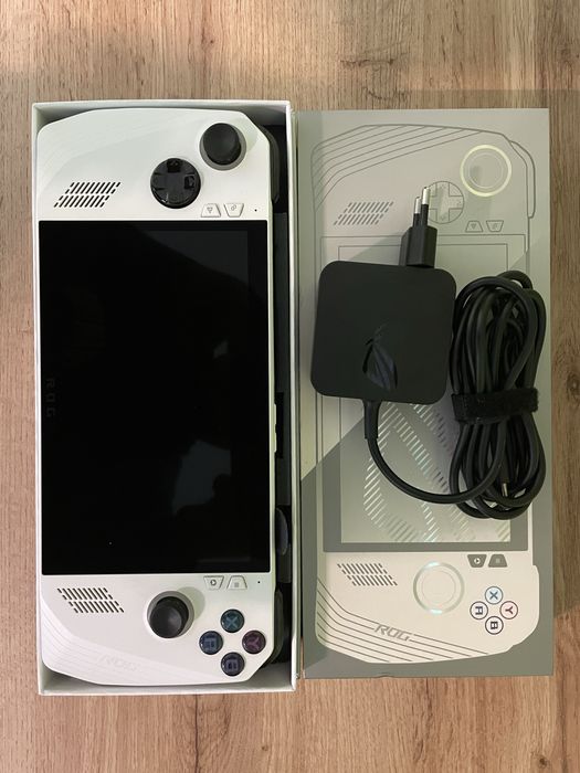 ASUS ROG Ally Z1 Extreme + Dock original + Husă