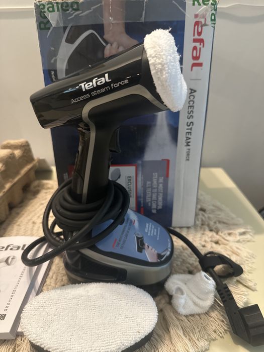 Tefal уред за гладене с пара.