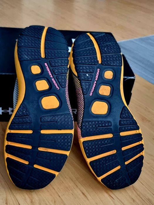 Under Armour storm маратонки