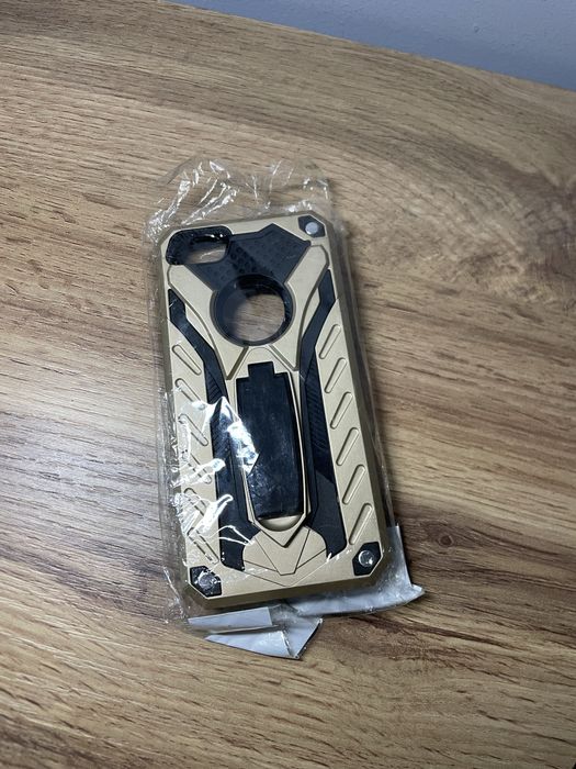 продам IPHONE чехол 5,5s,SE