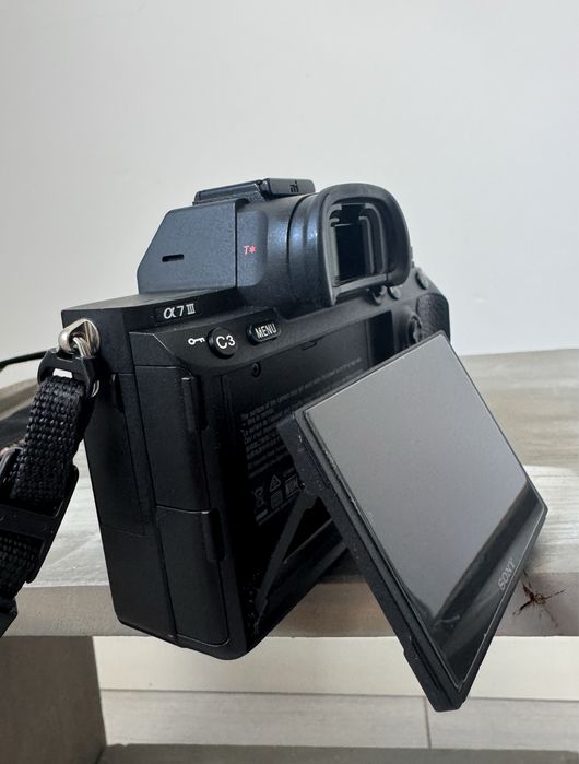 Vand Sony A7 III Body 24MP Full Frame 4k