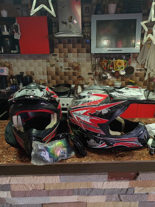 Мотошлем (с очками) Кроссовый (без переднего стекла) (цена за 1 шлем)