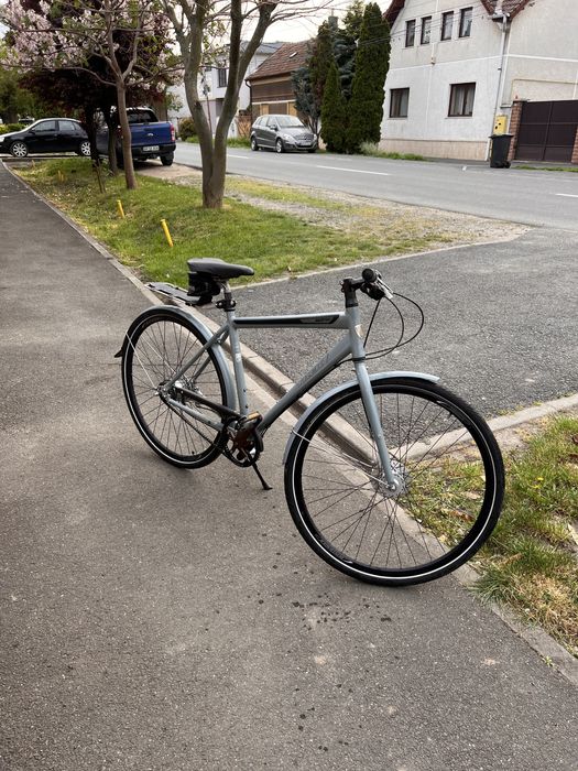 Trek soho pe curea