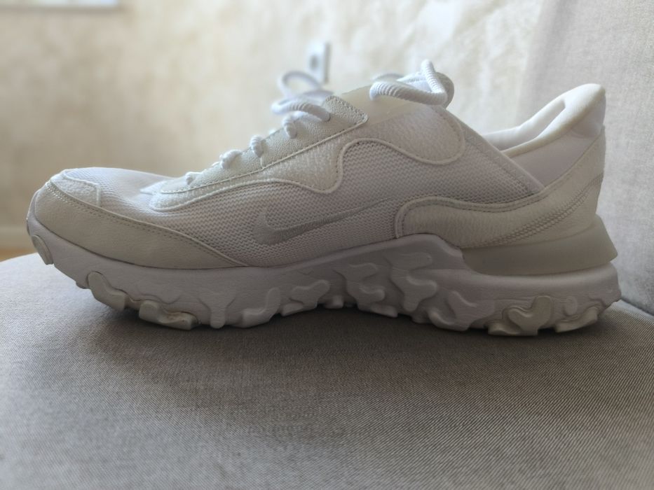 Бели Маратонки Nike