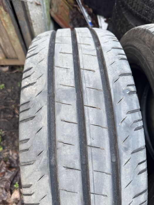 Гуми за бус 225/65/16c Continental