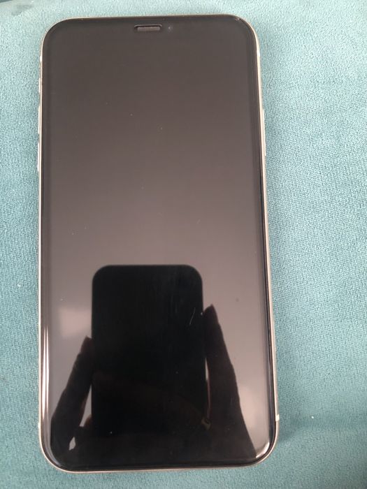 Продам айфон 11,64гб