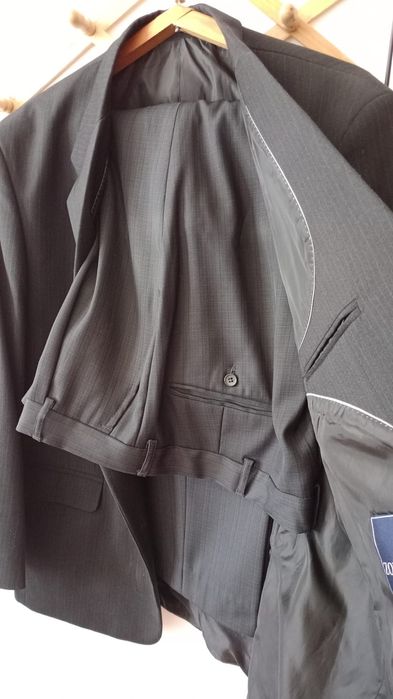 Костюм мужской 56 размера