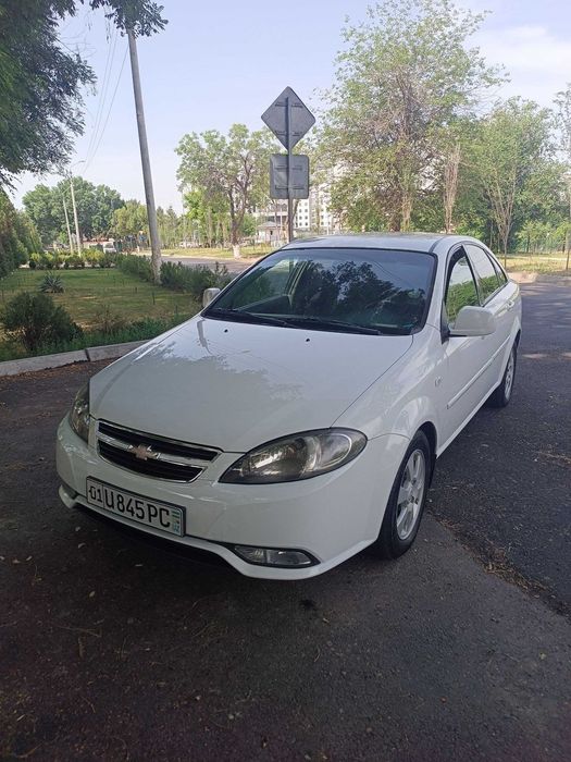 Продаю chevrolet lacetti 2017 года