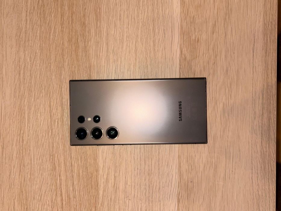 Samsung Galaxy S24 Ultra 512 GB Titanium Gray – Impecabil + 5 huse