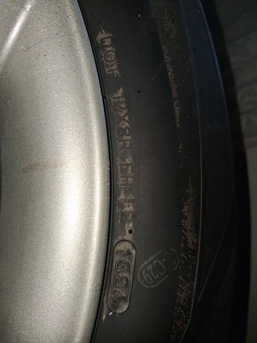 Cauciucuri de iarna aproape noi  genti aluminiu pt AUDI Q5  235/65/17