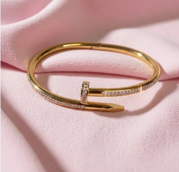 Хит Гривна Пирон Cartier Juste un Clou с камъни