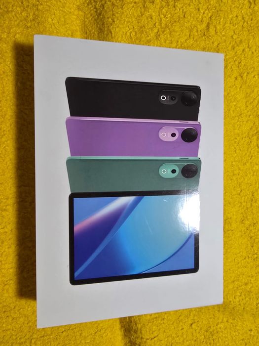 Продаю планшет в розовом цвете