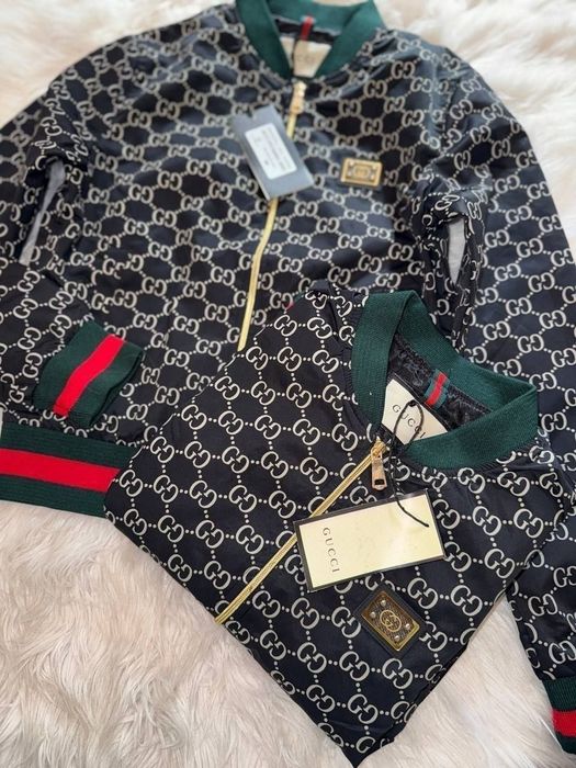 Geaca Gucci dama 
Marimi  L xxl
Preț 245 lei