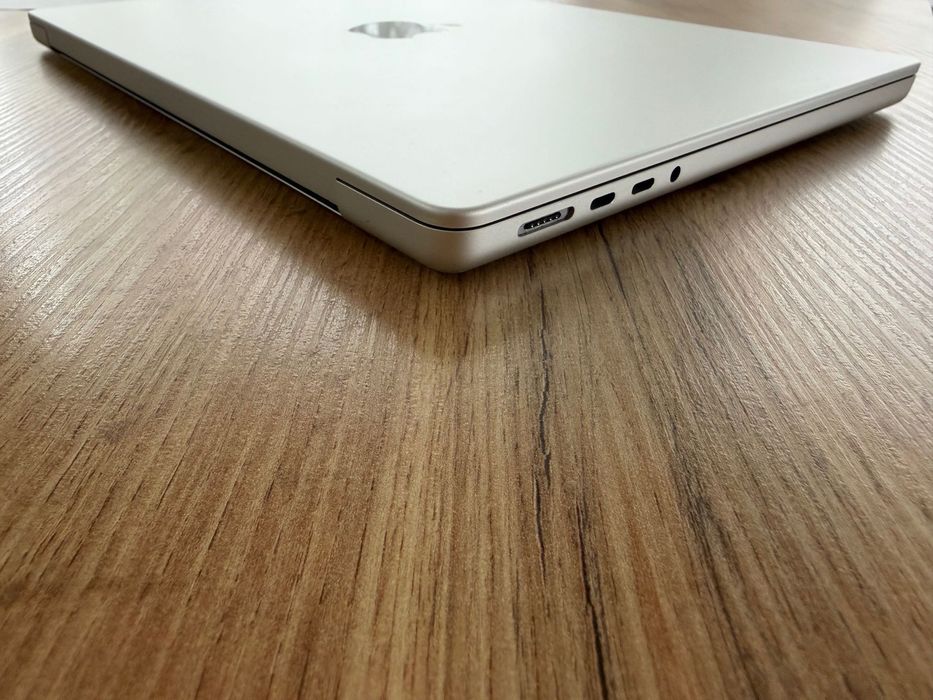 MacBook Pro 14" M3 8-CPU, 10-GPU, 8GB RAM, 1TB SSD