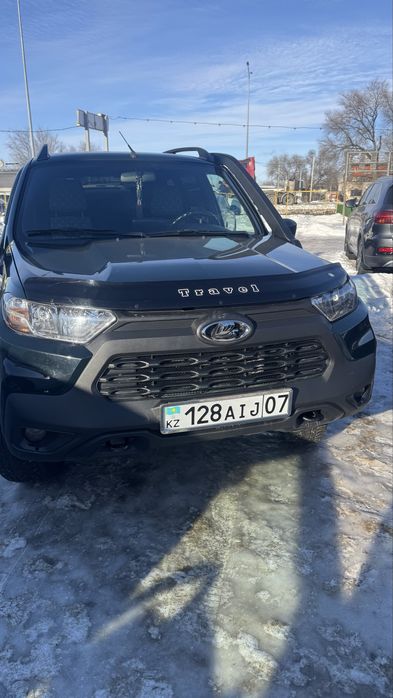 Продам авто Нива Травел