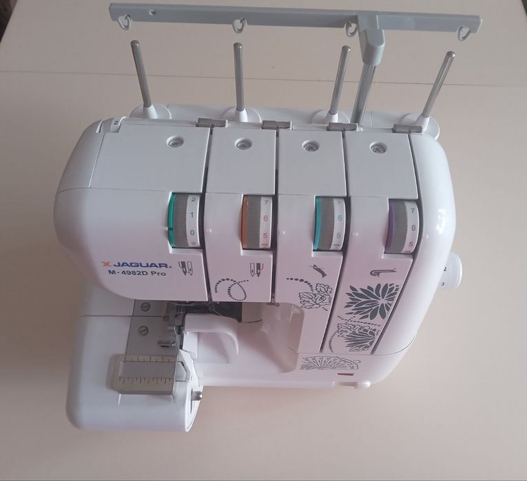 Продается оверлок