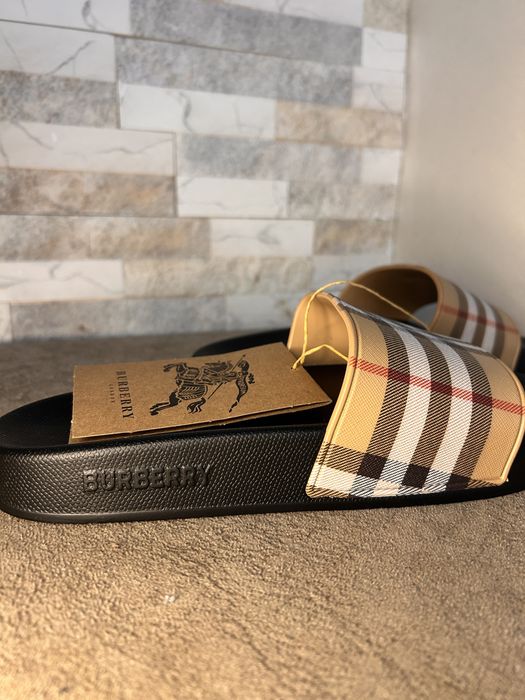 Papuci Burrbery nr 40,41;