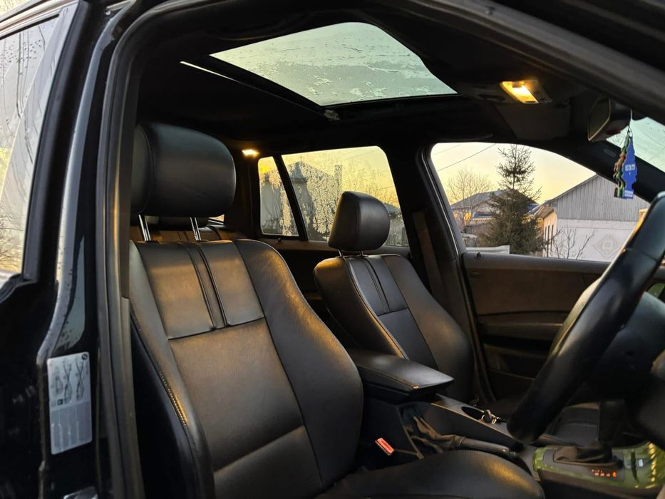 Dezmembrez BMW X3 E83 M-Pack an 2005 3.0i benzina navigatie