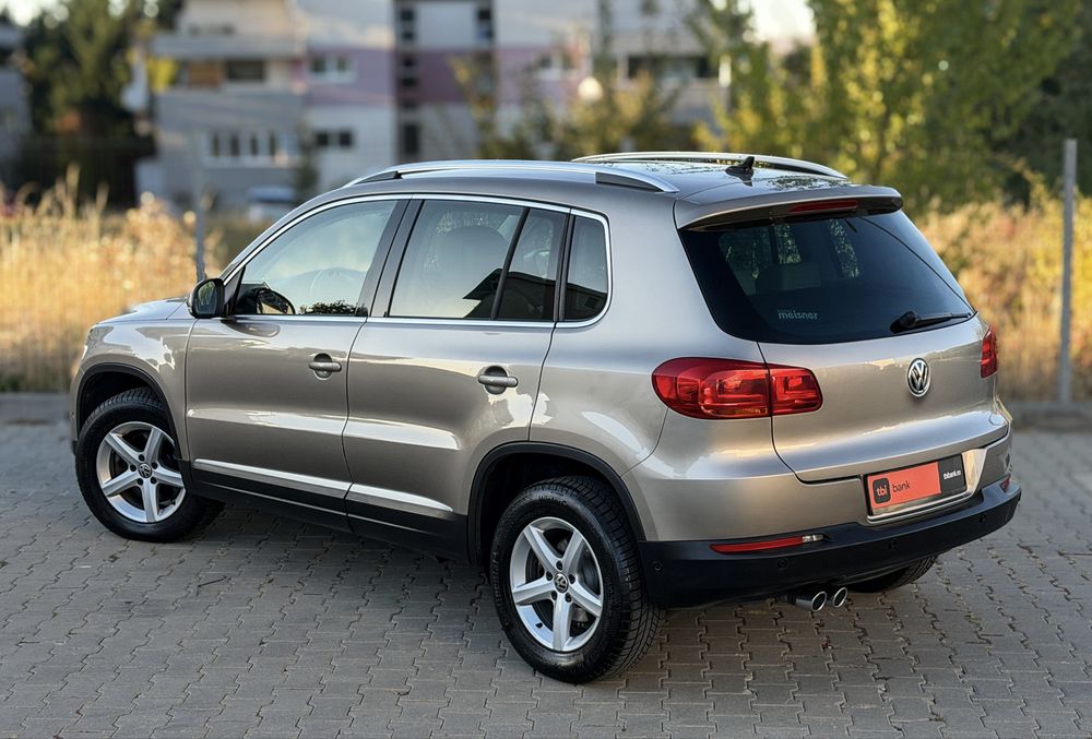 Volkswagen Tiguan / 2.0 TDI / 177 CP / 4x4 / Istoric VW / RAR Efectuat / Anvelope iarnă