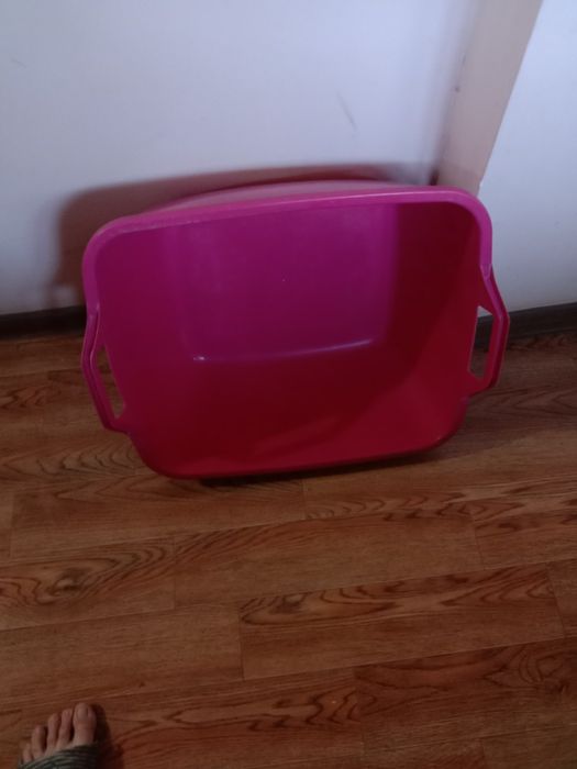 Тазики алюминиевые, эмалированные и пластиковые , казан