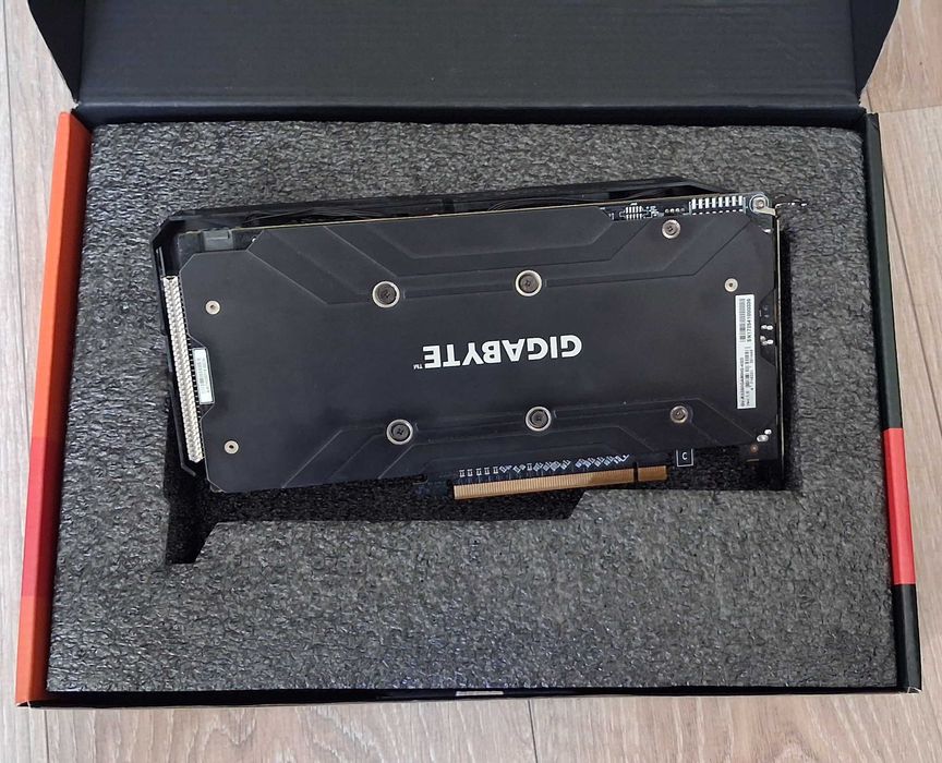 Видео карта Gigabyte RX 580 - 4GB