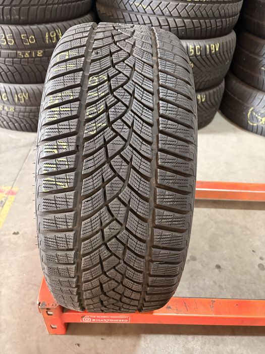 Anvelope iarna 235/45/17 GoodYear UltraGrip Performance 235 45 17 R 17