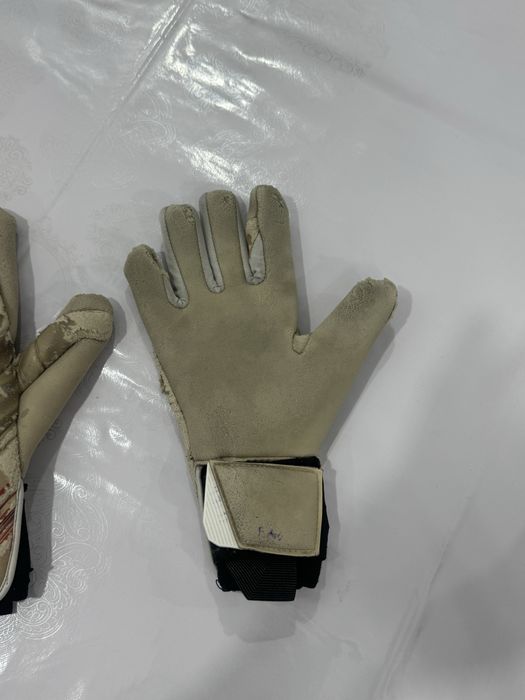 Вратарские перчатки Uhlsport