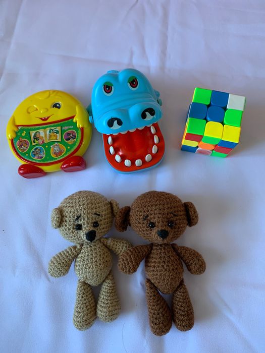 Продам игрушки для малышей