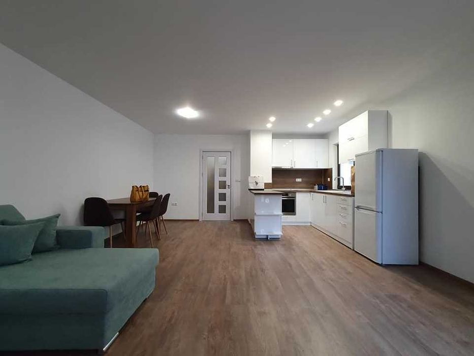 Дава се под наем Двустаен апартамент в с. Левски, Област Варна - 70 кв.м за 418.71 € - Снимка #1