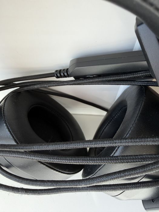 Продам наушники Bloody