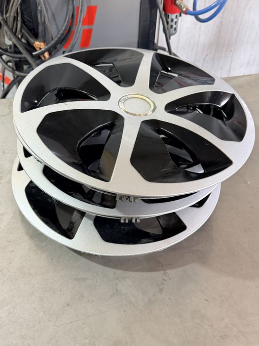 Vand set cauciucuri iarna Hankook 215/60 R16 (2025), genti noi 2025 + capace BONUS