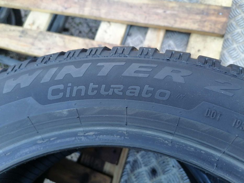2 бр. Pirelli 215/55R17 DOT 2922