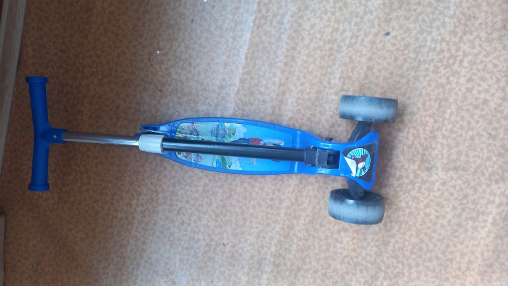 Продам детский самокат