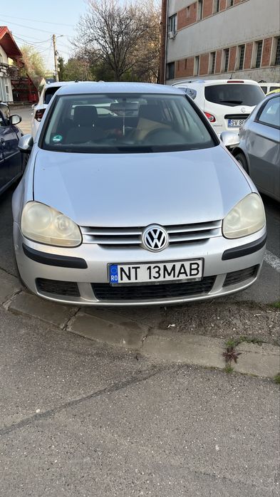 VW Golf 5 – 1.6 Benzină – 2005
