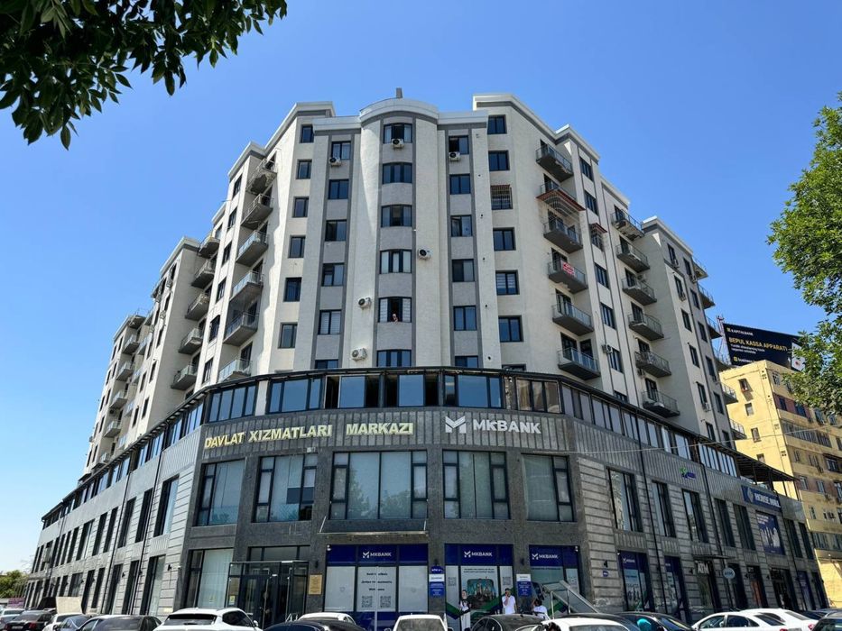 Бодомзор мечет и Давлат хизматлари  маркази