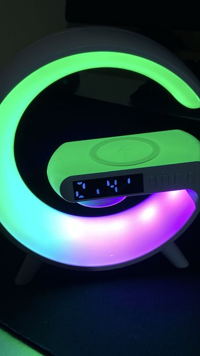 Vând lampa birou 4 in 1 .