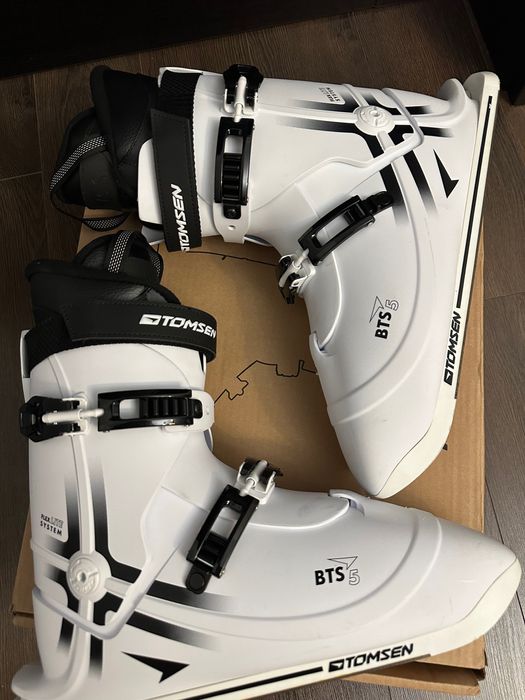 schiuri model 2023 - Snowskates -Tomsen