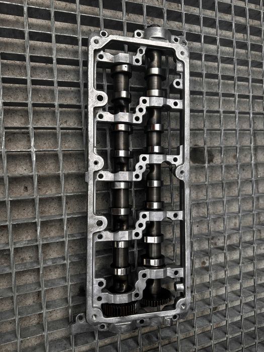 Capac chiuloasa Vw Crafter 2.0 TDI cod 03l103286A an 2007 - 2012 VW T5 Vw Golf 6 Vw Tiguan 5N