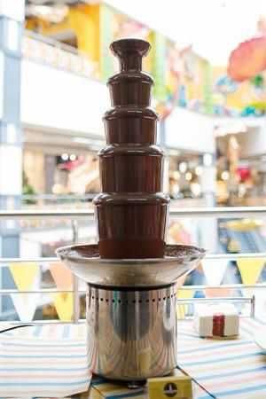 шоколадный фонтан