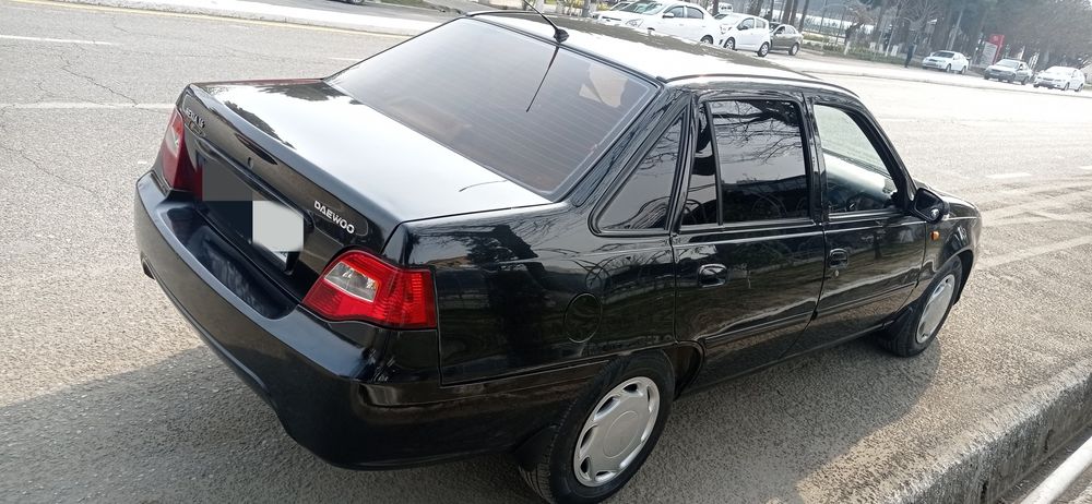 Nexia 2 sons gibrt 1poz sotiladi kraska toza petno bor.  Xolat ideal