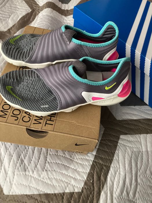 Дамски маратонки Найк и конверс
