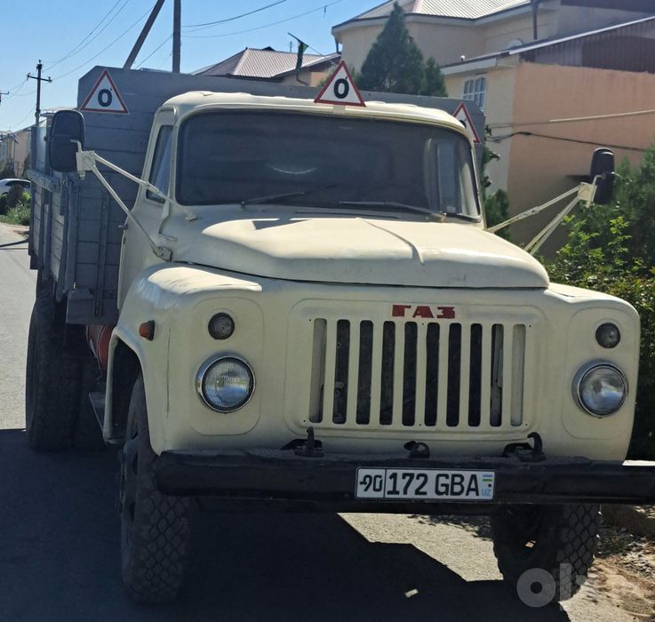 Газ 52 сотилади.