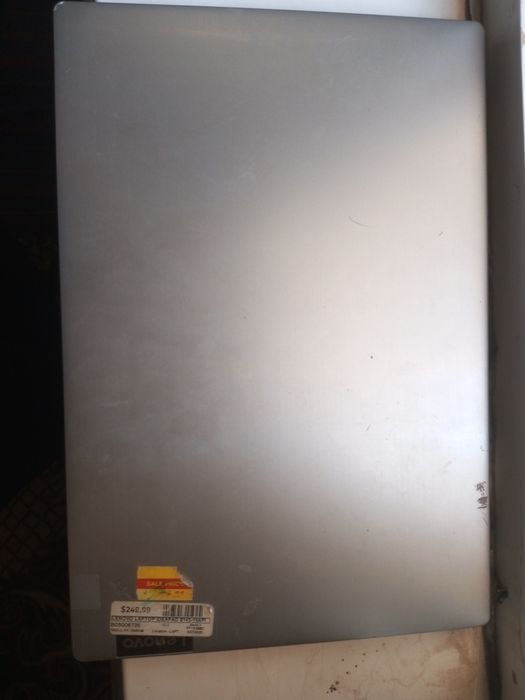 Lenovo noutbuk sotiladi