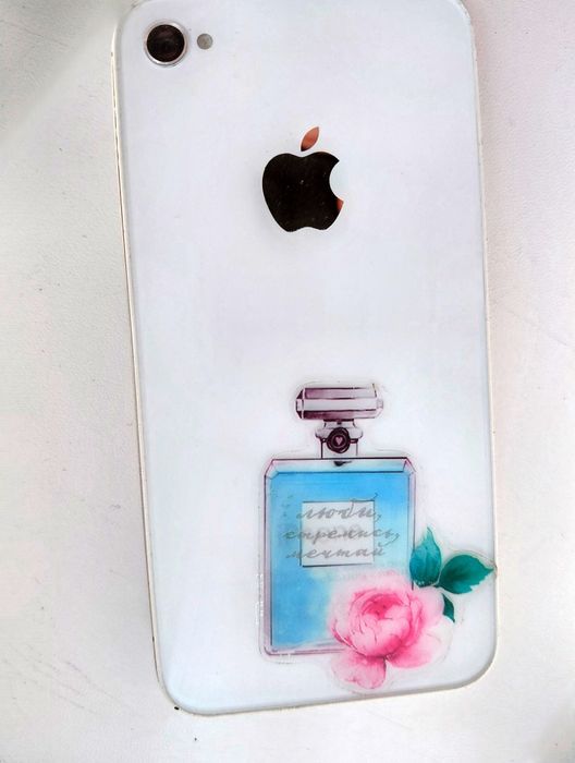 Айфон 4S, 2010 года