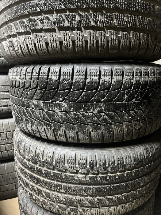 Диски с зимней резиной.