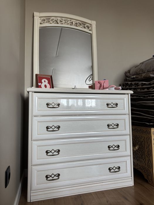 Продам Шкаф-купе и комод с зеркалом