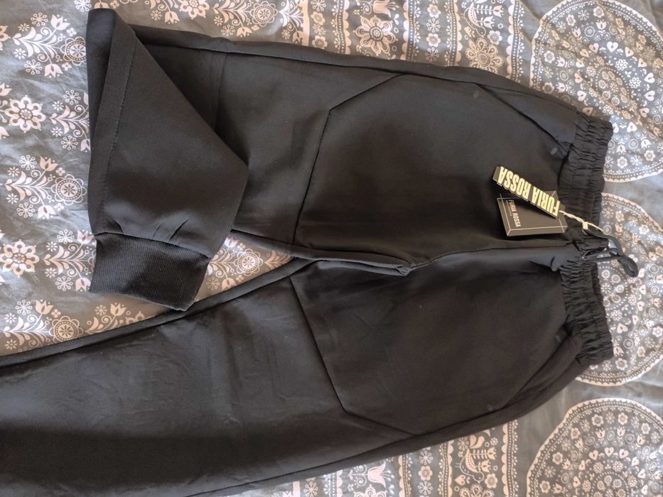 Мъжки спортни долници и горнища