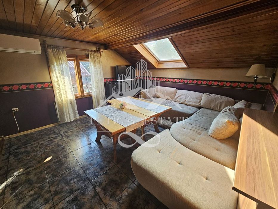 Дава се под наем Тристаен апартамент в Велинград - 85 кв.м за 306 € - Снимка #2