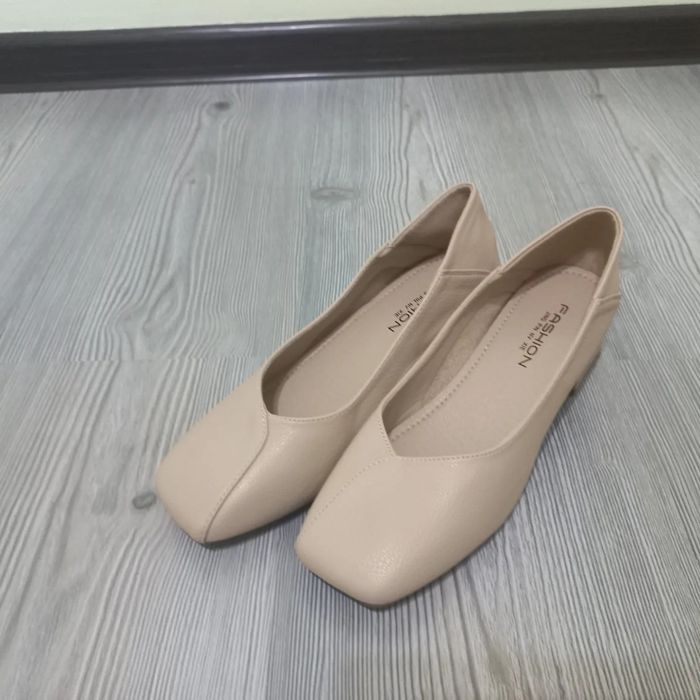 Лоферы и туфли новые